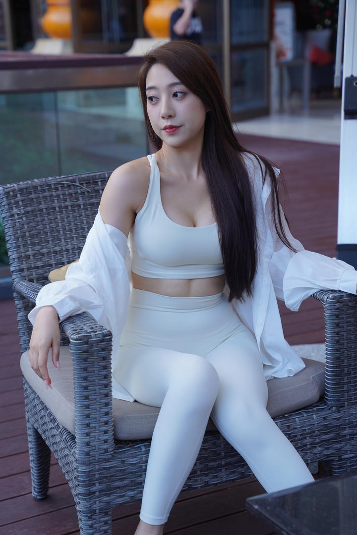 安静公主参加K总婚礼